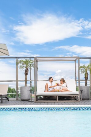 Outdoor pool, pool umbrellas
