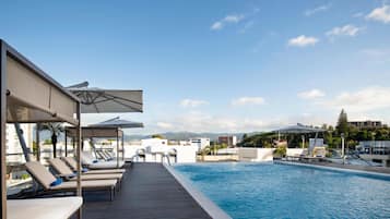 Outdoor pool, pool umbrellas