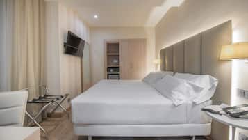 Quarto standard | Frigobar, cofres nos quartos, escrivaninha, cortinas blackout