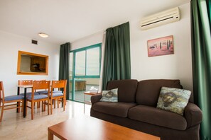 Flat-screen TV - Magic Atrium Beach (Villajoyosa)