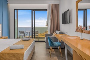 Ropa de cama de alta calidad y minibar