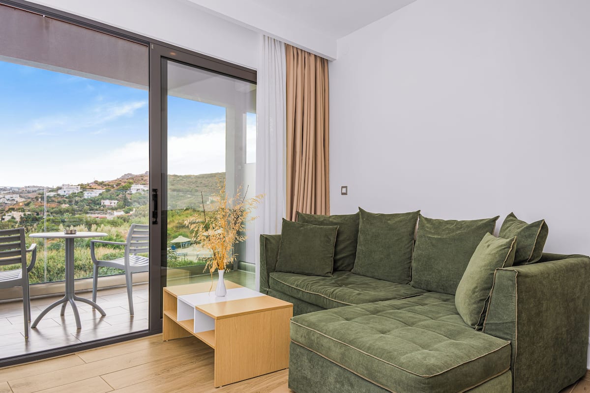 Superior Room, Garden View