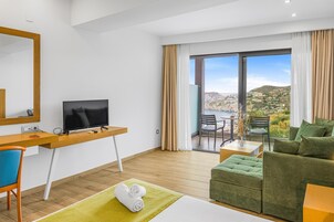 Ropa de cama de alta calidad y minibar