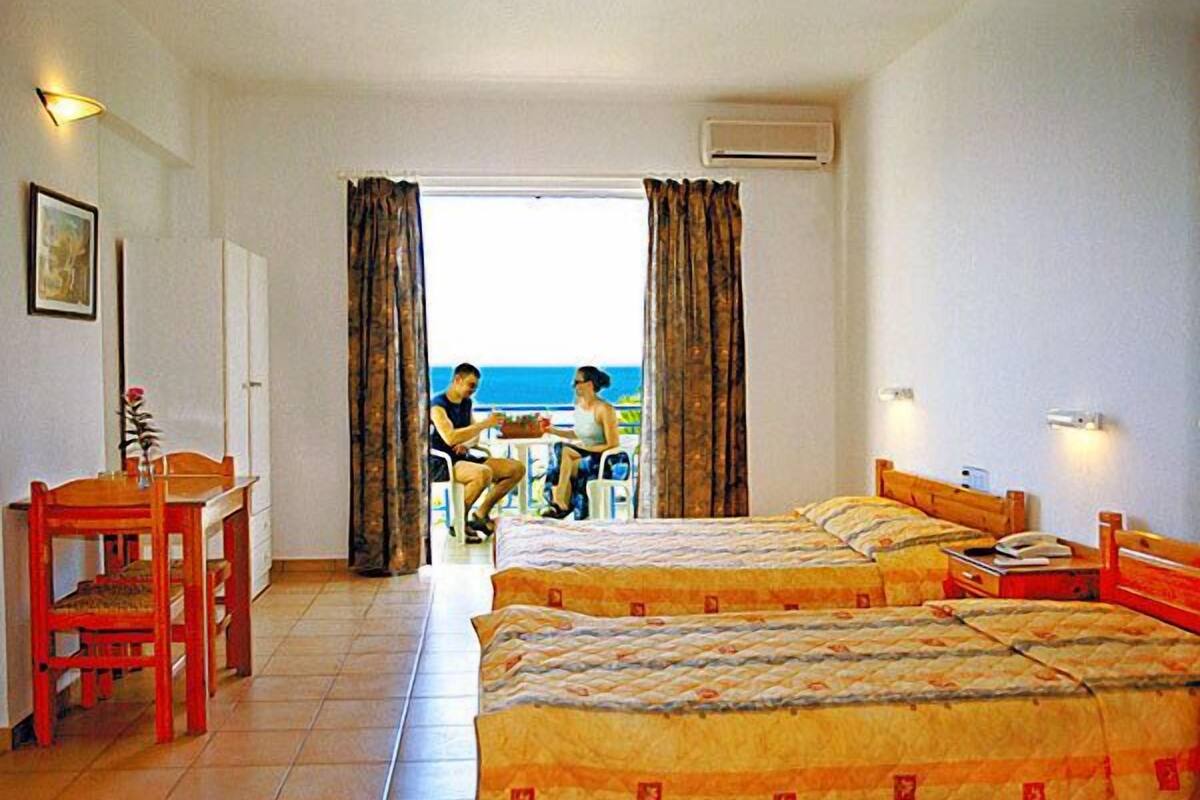 Cunas gratuitas y ropa de cama 