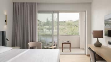 Standard twin/double room garden view | 1 bedroom, in-room safe, desk, blackout drapes