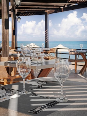 2 restaurants, breakfast, lunch, dinner served; Greek cuisine - Creta Royal - Adults only (Rethymno)