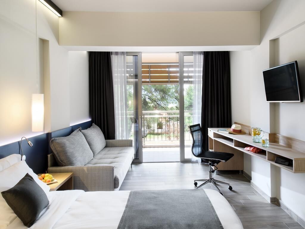 Minibar, in-room safe, desk, blackout curtains