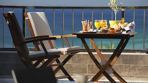 Suite | Balcony - Blue Dolphin Hotel (Polygyros)