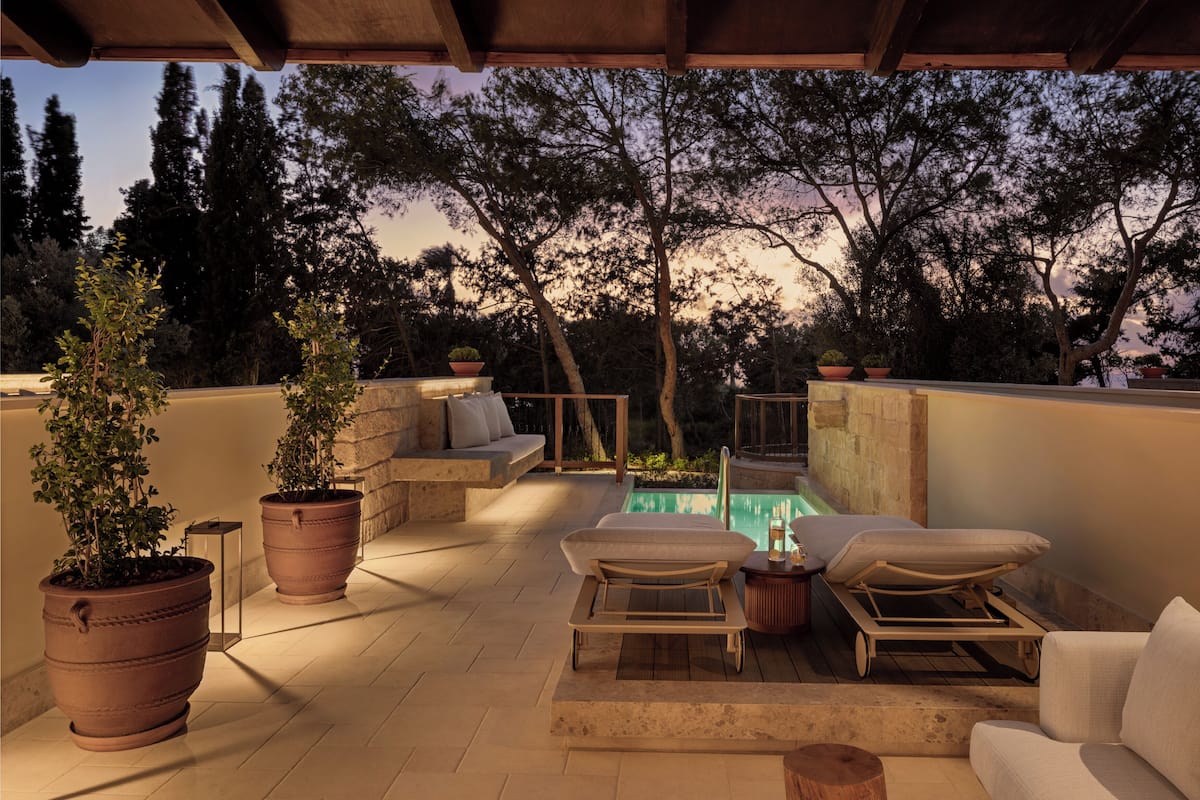 Garden Villa Suite Private Pool | Hypo-allergenic bedding, down comforters, minibar, in-room safe