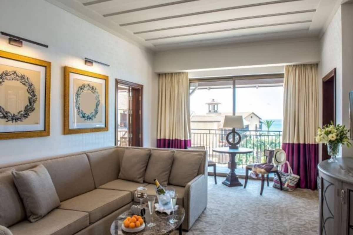 Living area | Smart TV