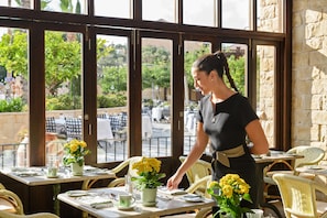 5 restaurants, breakfast, lunch, dinner served; Italian cuisine - Elysium (Paphos)