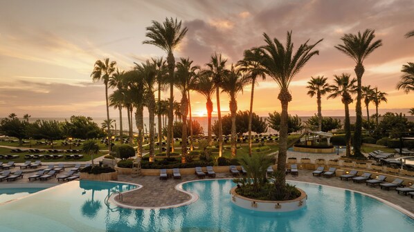 Indoor pool, 2 outdoor pools, sun loungers