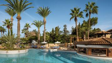 Indoor pool, 2 outdoor pools, sun loungers