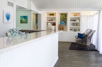 Hotel entrance and lobby at Banana Bay Resort & Marina