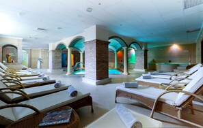 Sauna, hot tub, steam room, Turkish bath/hammam, body treatments
