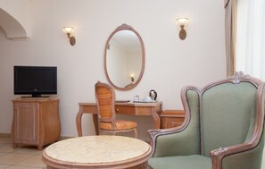 1 chambre, minibar, coffre-fort, bureau