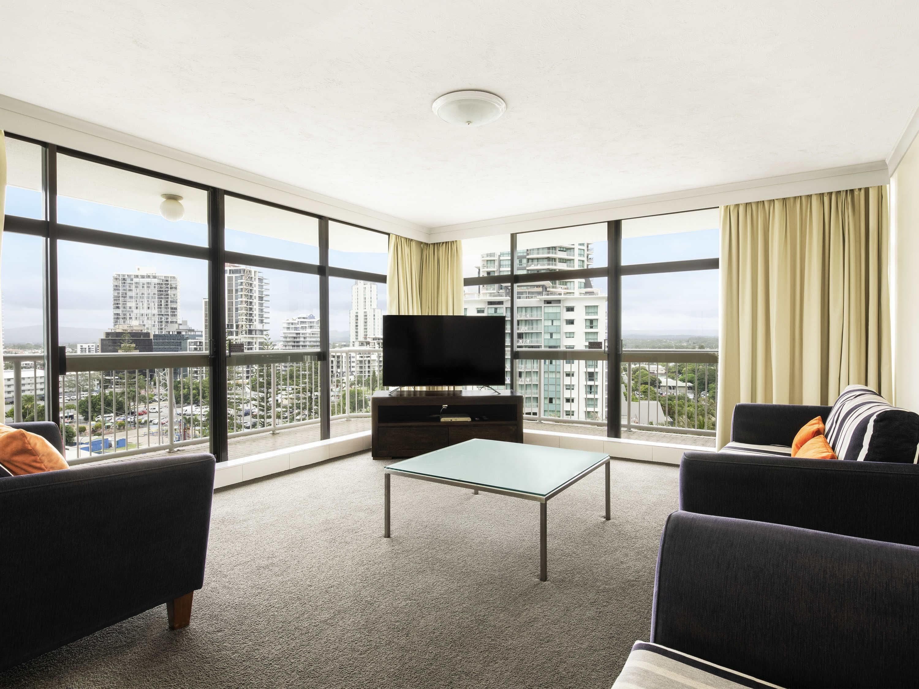 Habitación, 2 habitaciones | Caja de seguridad en la habitación y insonorización 