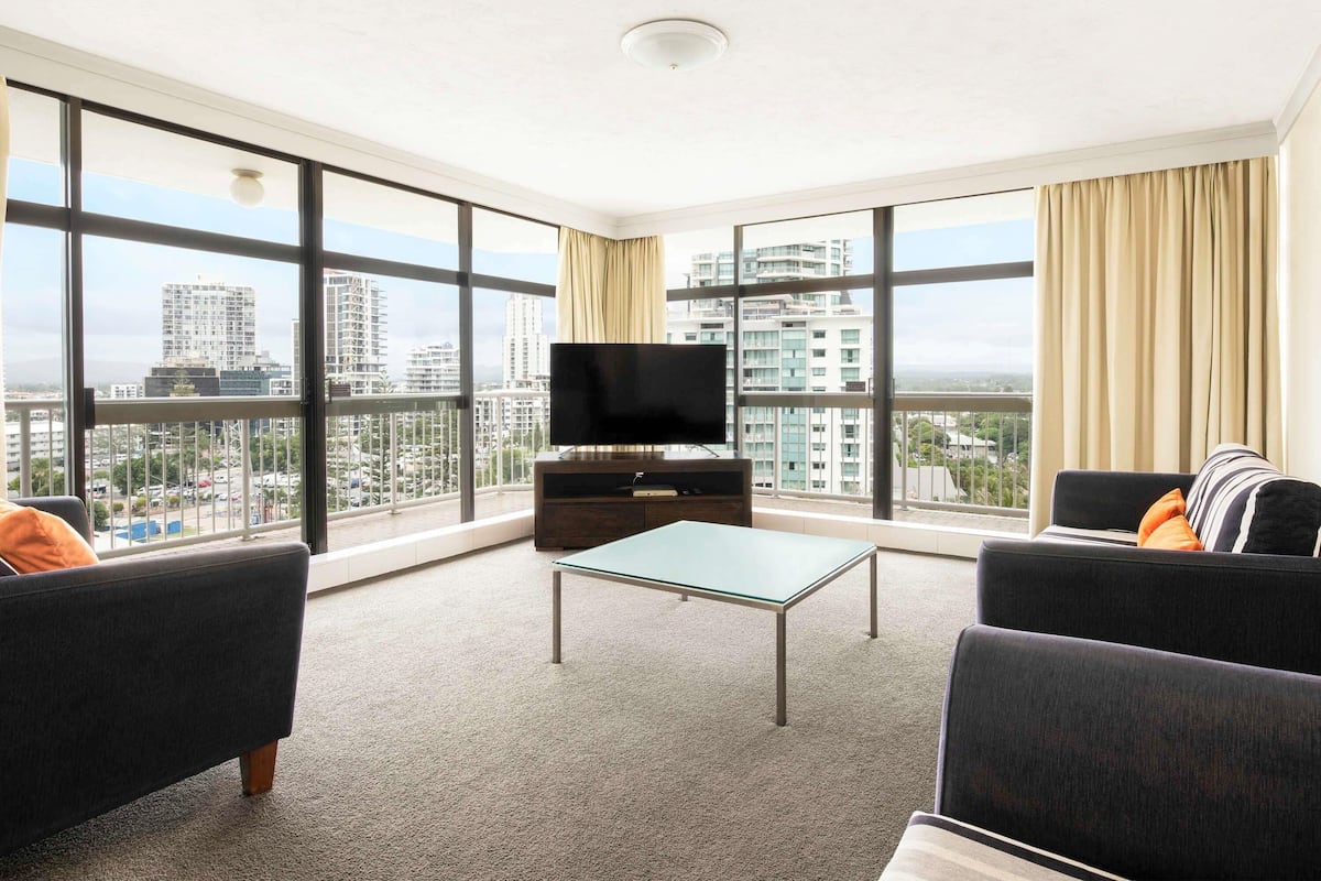 Room, 2 Bedrooms | 2 bedrooms, in-room safe, soundproofing, iron/ironing board