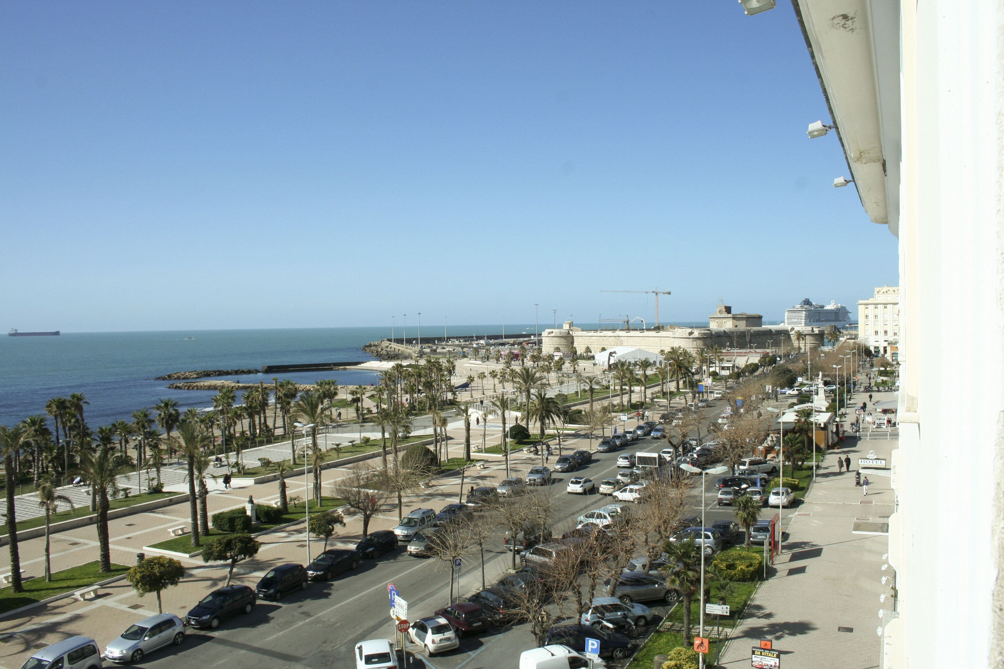 Photo - Hotel De La Ville