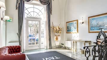 Sala de estar en el lobby