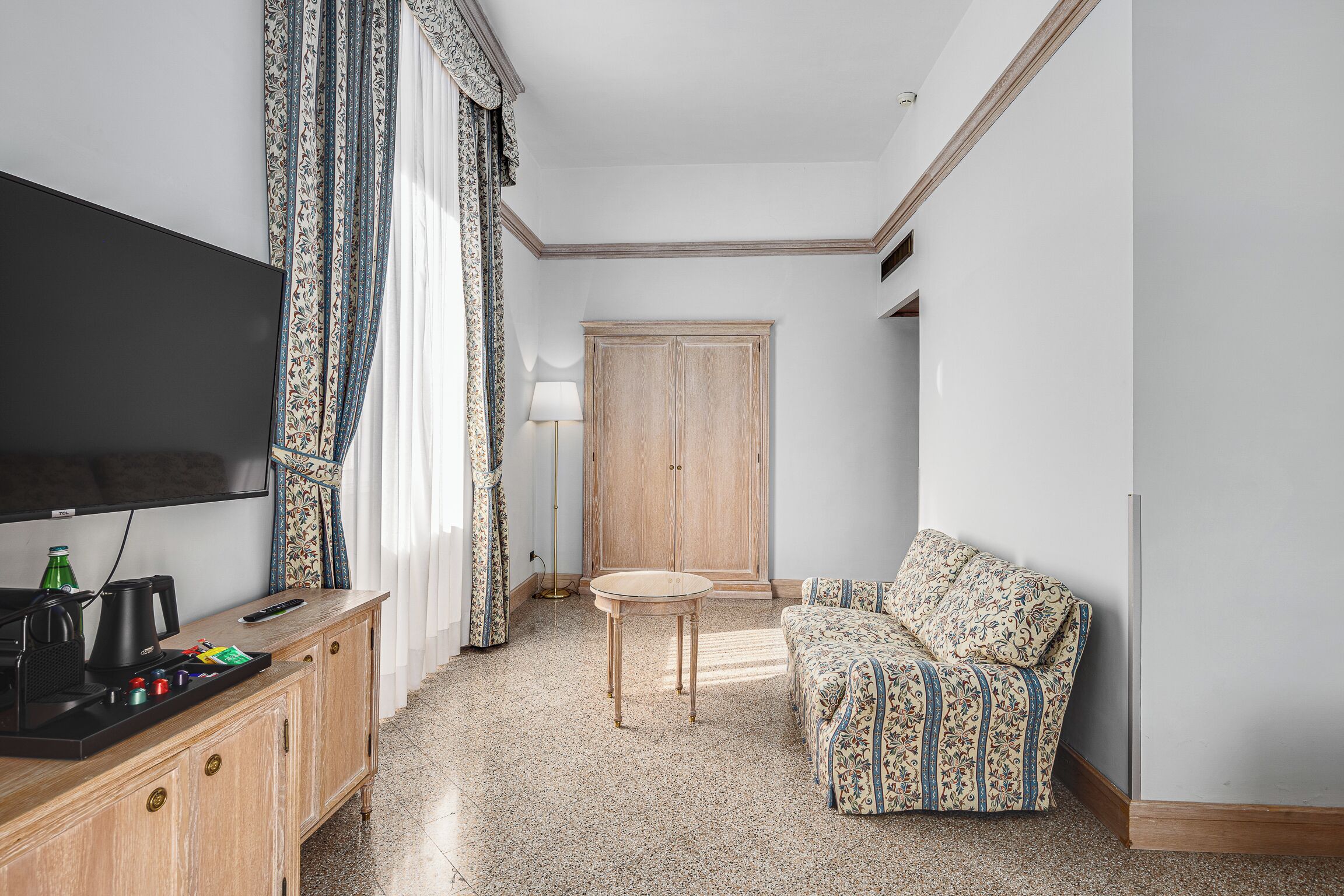 Photo - Hotel De La Ville