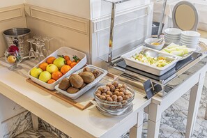 Daily buffet breakfast (EUR 12 per person)