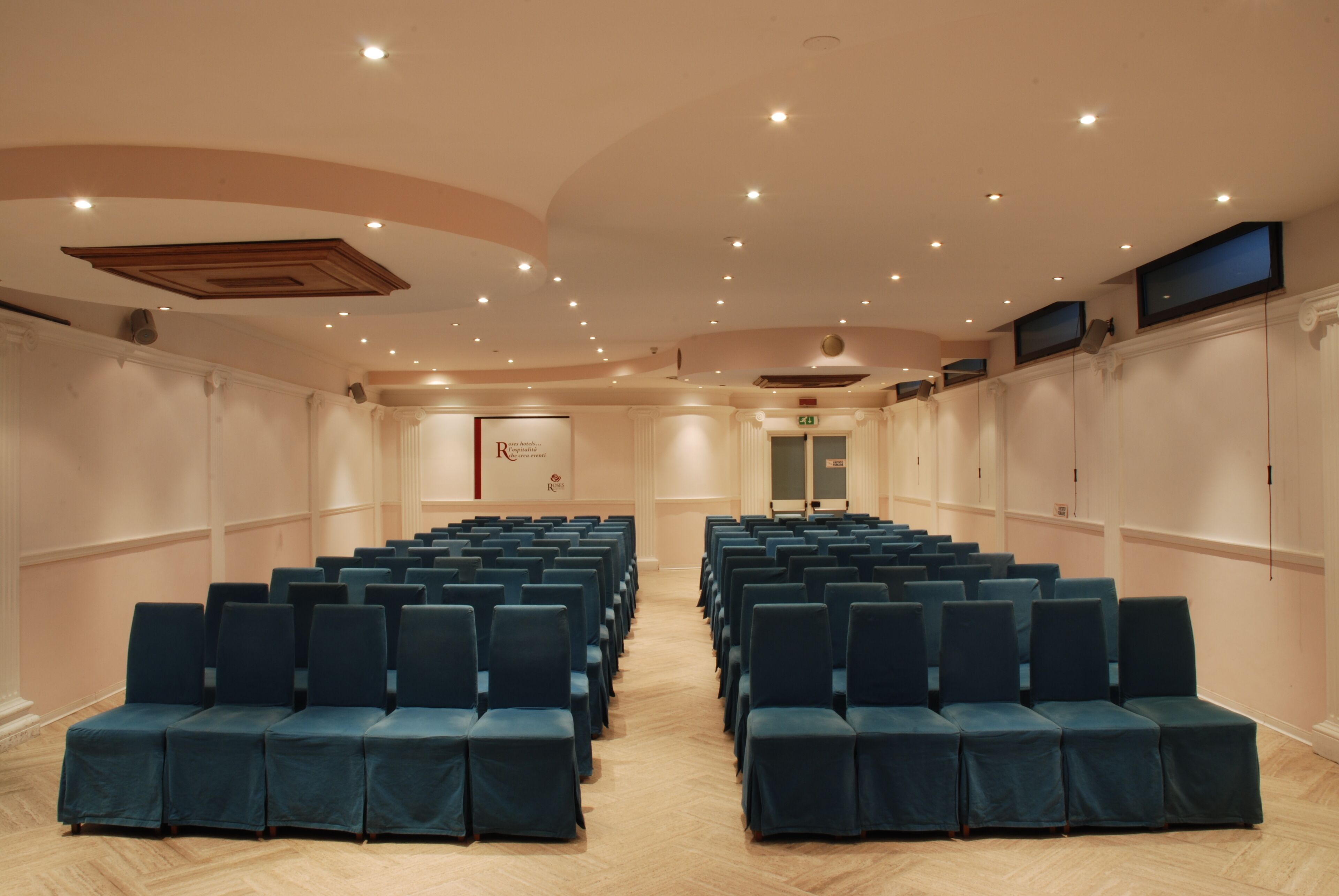 Photo - Hotel De La Ville