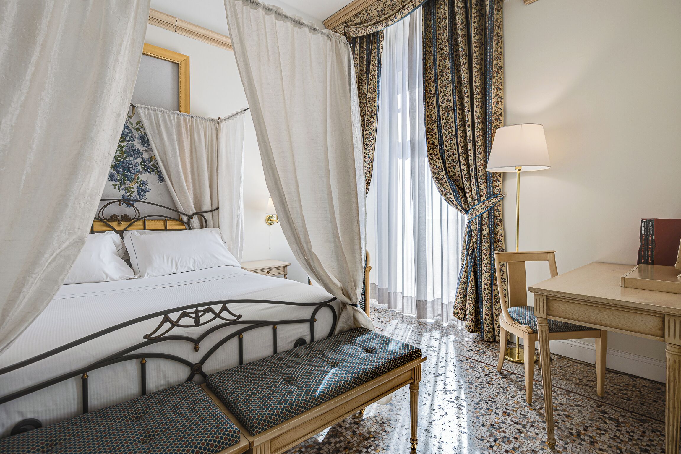 Photo - Hotel De La Ville