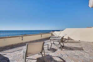 Junior Suite su due livelli, vista mare | View from room