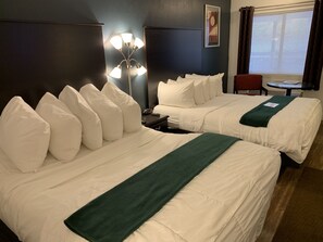 The Lodge - 1st Floor - 2 Queen Beds | In-room safe, cribs/infant beds, rollaway beds, free WiFi