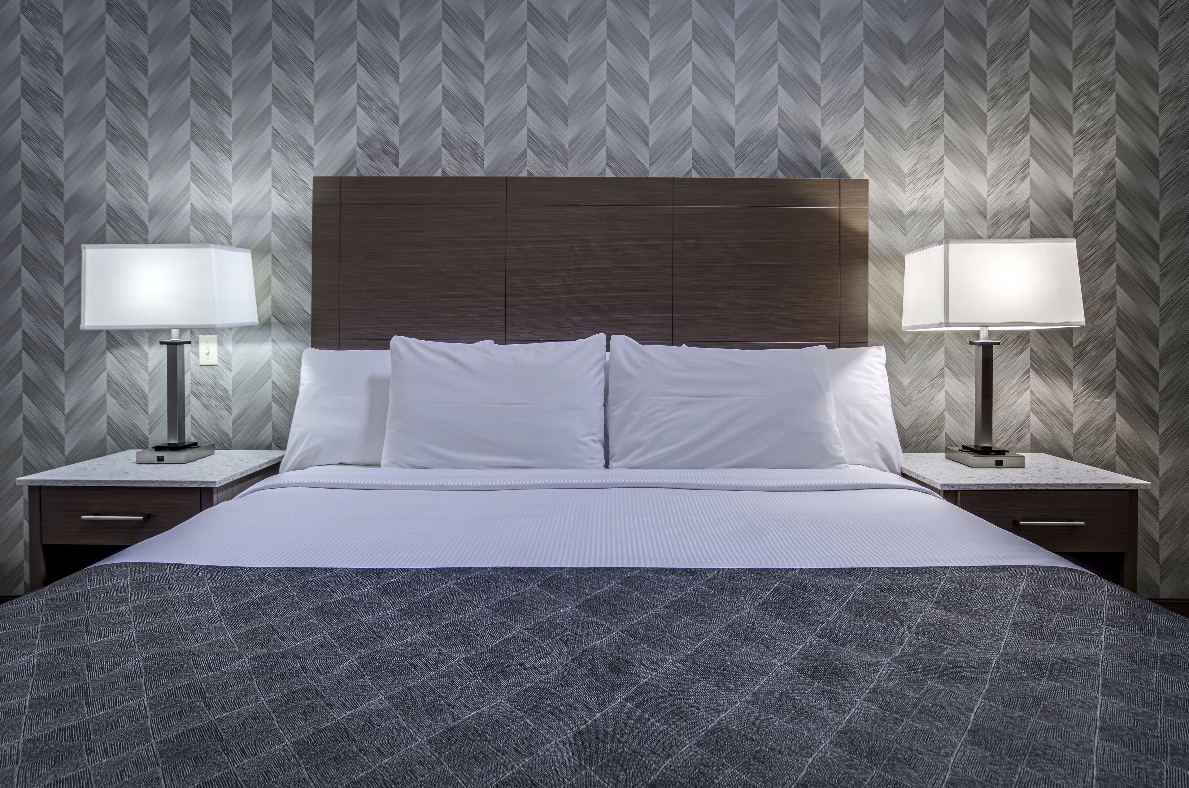 King Suite with Jetted Tub