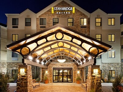 Staybridge Suites Chicago - Glenview by IHG