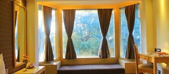 Dee Marks Hotel & Resorts