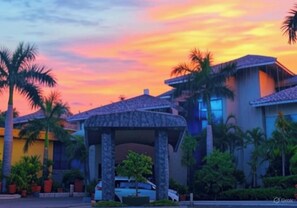 View from property - Dee Marks Hotel & Resorts (New Delhi)