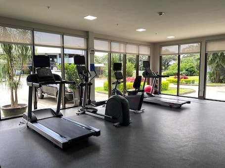 Fitness facility. Hampton by Hilton San Jose Airport