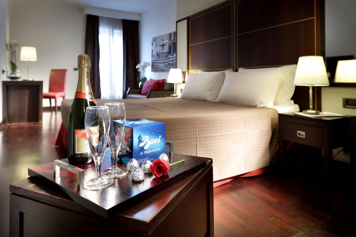 1 bedroom, premium bedding, minibar, in-room safe