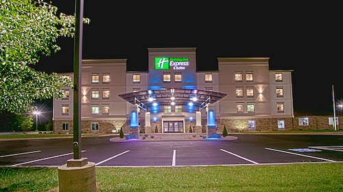 Holiday Inn Express & Suites Evansville North by IHG