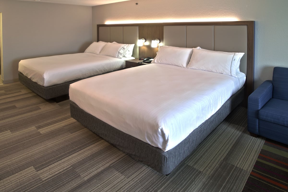 standard room, multiple beds | egyptian cotton sheets, premium bedding, pillow-top beds, in-room safe