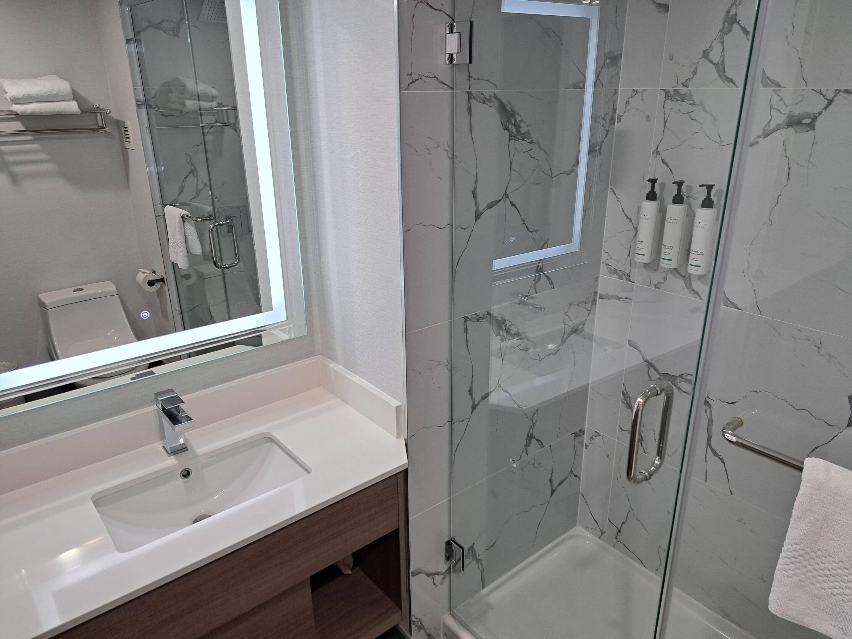 Foto - Comfort Hotel Vancouver Airport