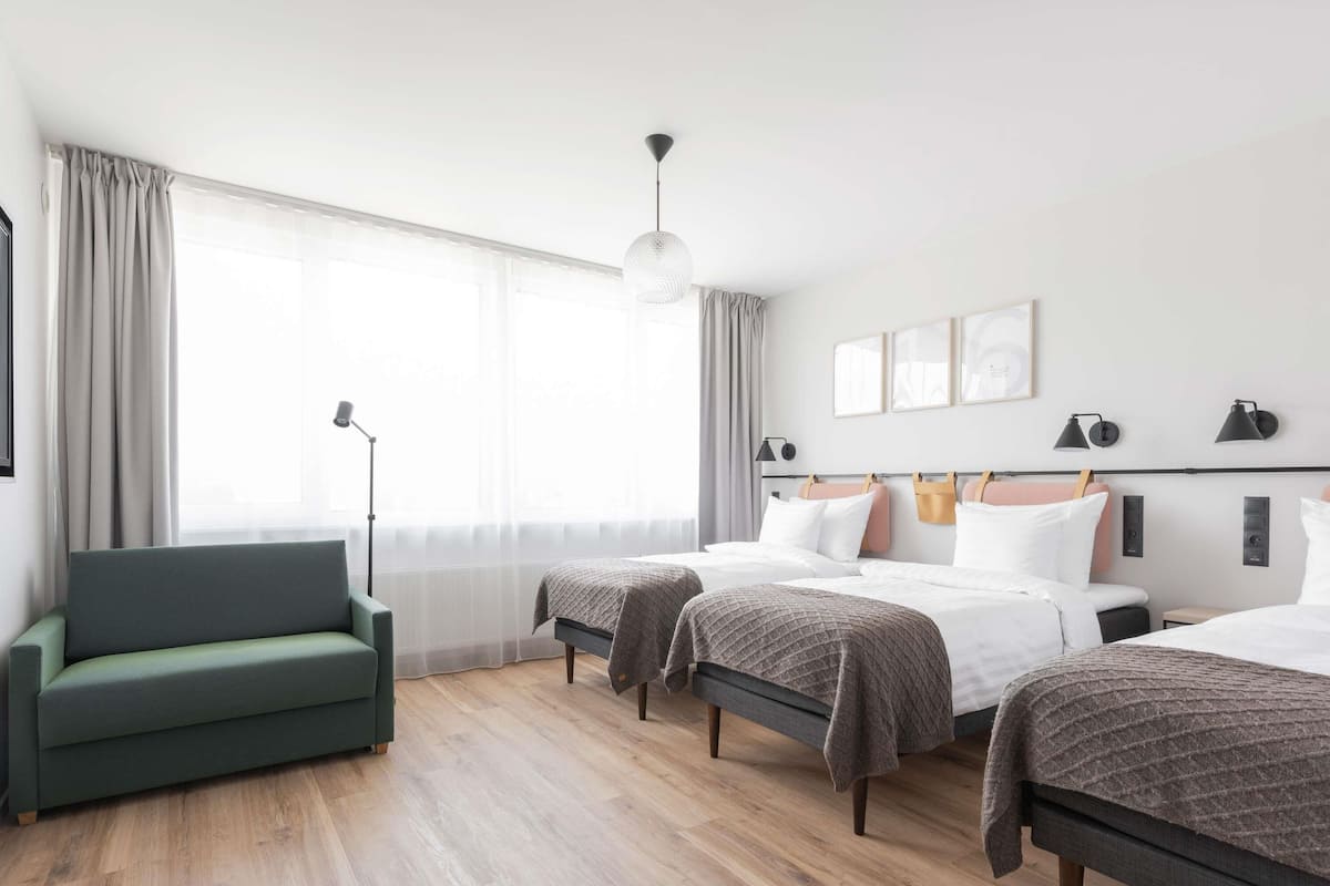 Superior Room, 3 Twin Beds | Desk, laptop workspace, blackout drapes, soundproofing