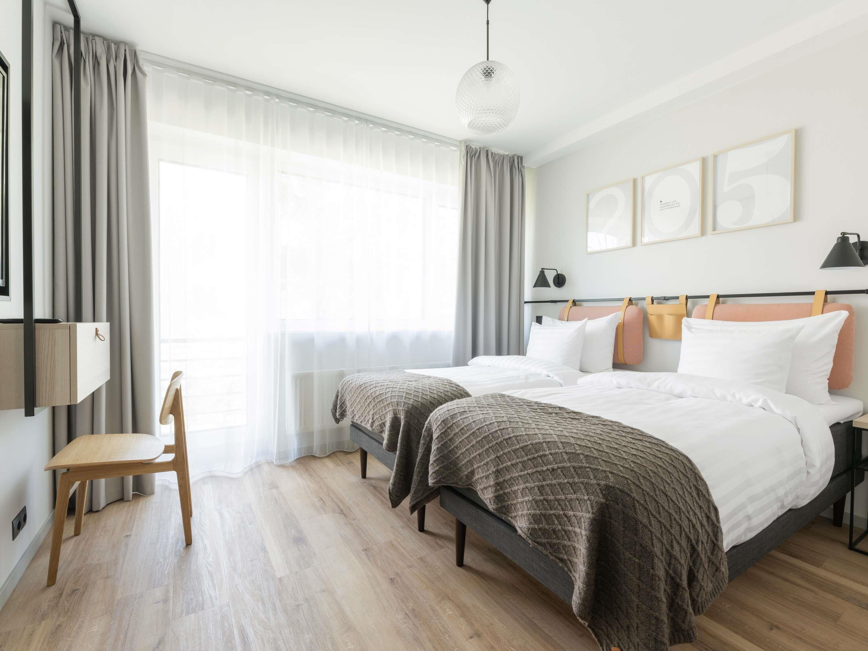 Habitación clásica, 2 camas individuales | Escritorio, espacio para trabajar con un portátil, cortinas opacas