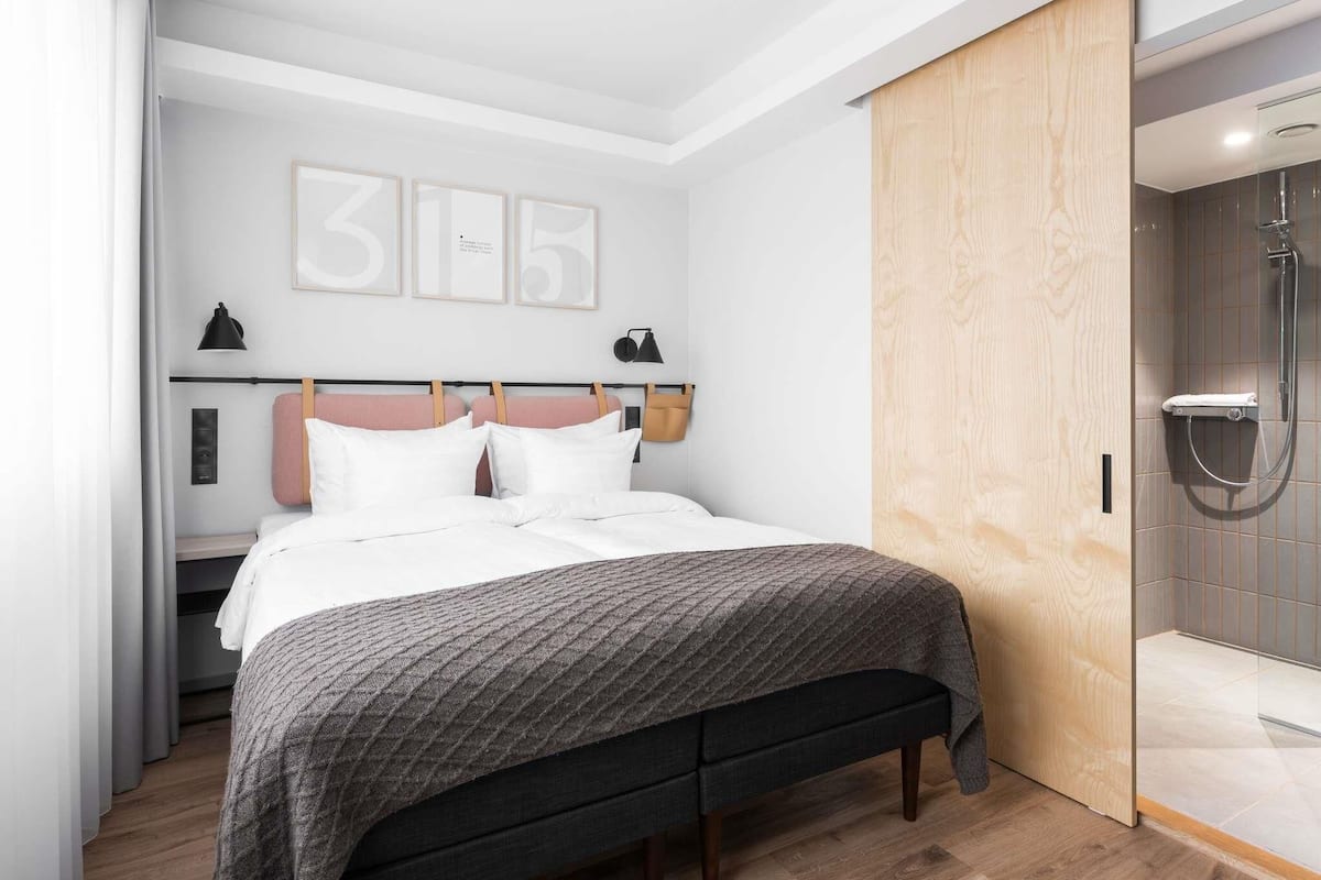 Junior Suite, 1 Double Bed with Sofa bed, Sauna | Desk, laptop workspace, blackout drapes, soundproofing