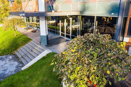 Property entrance. Oru Hub Hotel Tallinn - Handwritten Collection