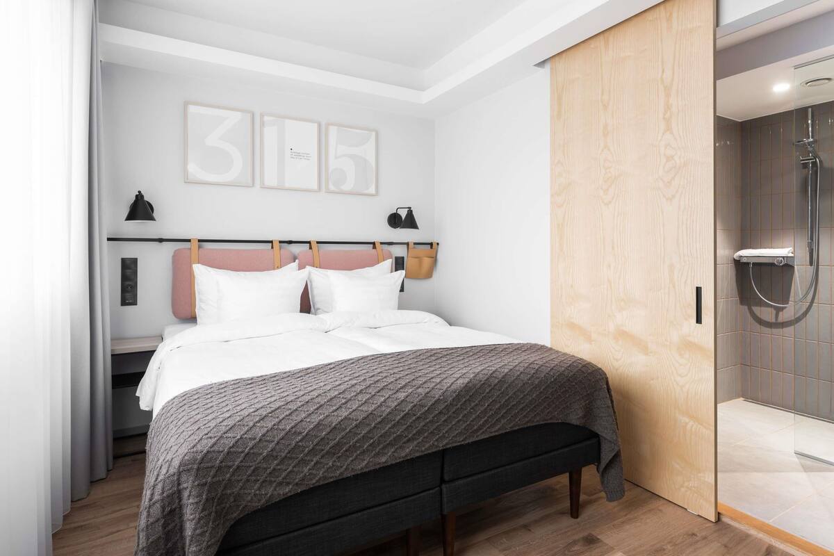 Junior Suite, 1 Double Bed with Sofa bed, Sauna | Desk, laptop workspace, blackout drapes, soundproofing