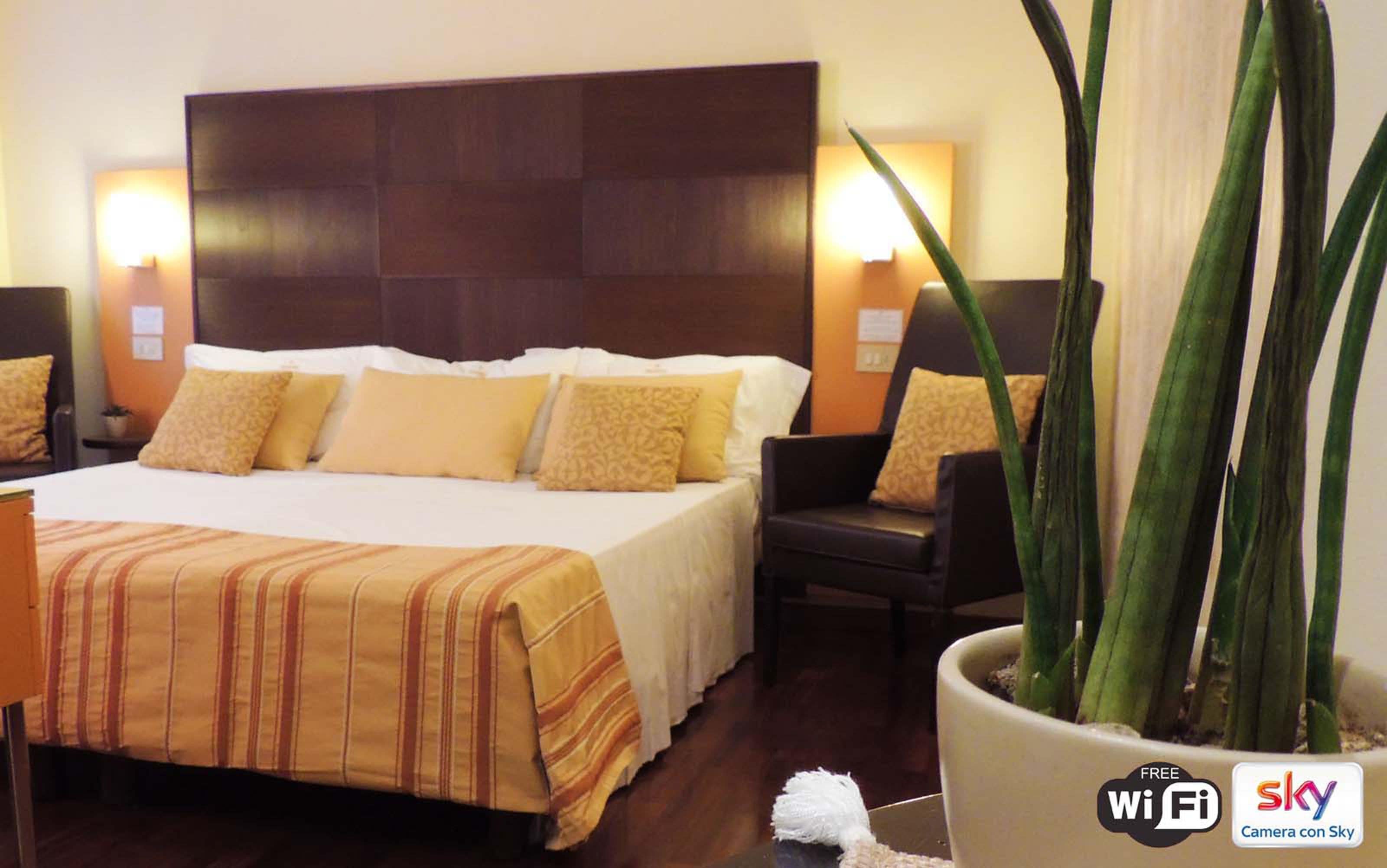 suite, connecting rooms | 1 bedroom, minibar, in-room safe, soundproofing