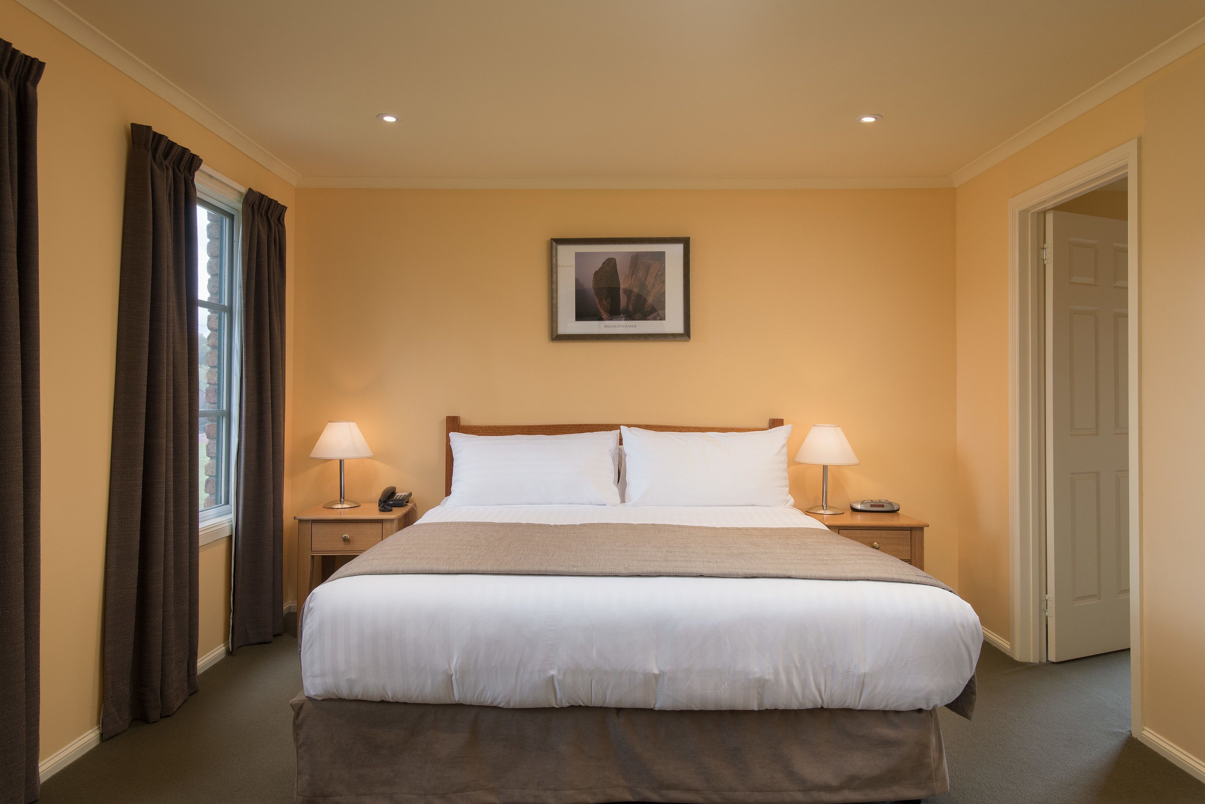 Country Club Villas — image 11