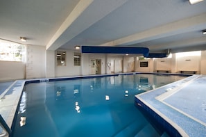 Piscine intérieure