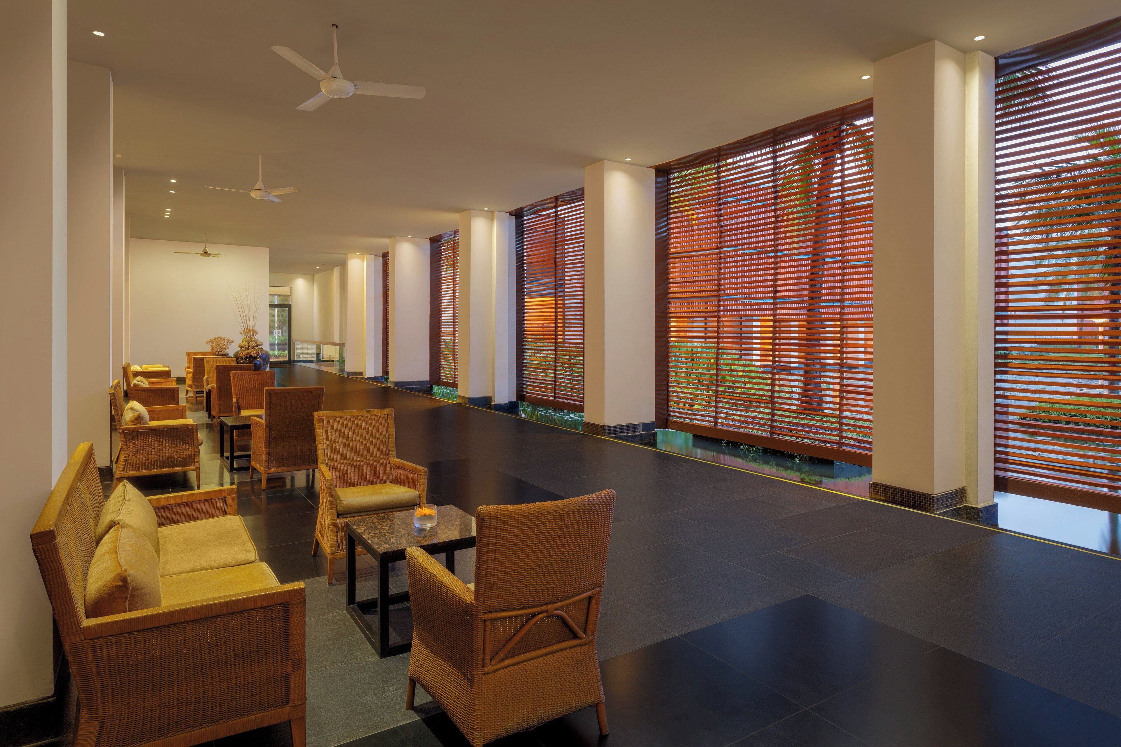 4 restaurants, breakfast, lunch, dinner served; international cuisine