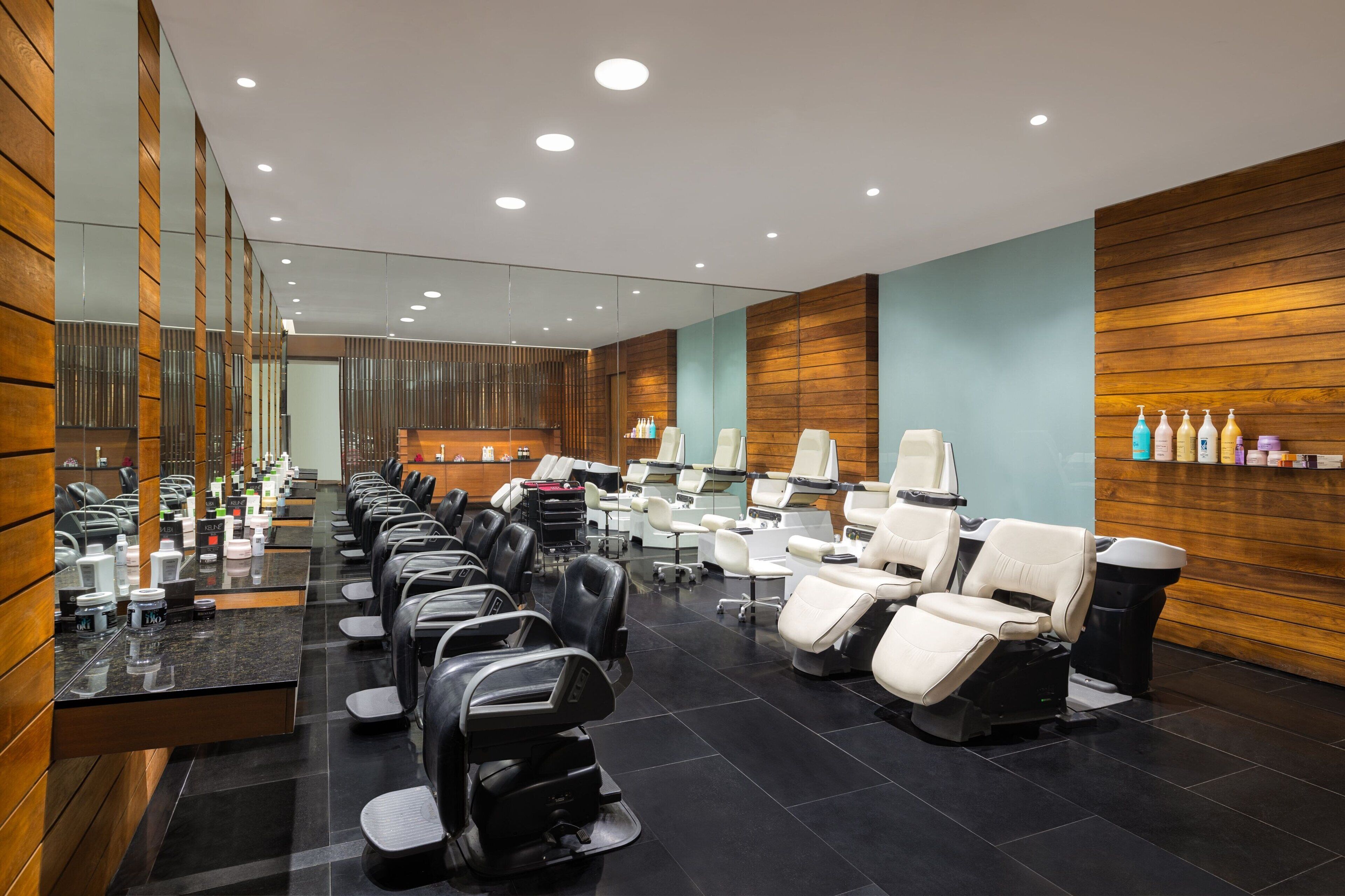 couples treatment room(s), sauna, steam room, facials