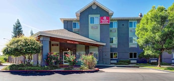 SureStay Plus Hotel by Best Western Redding